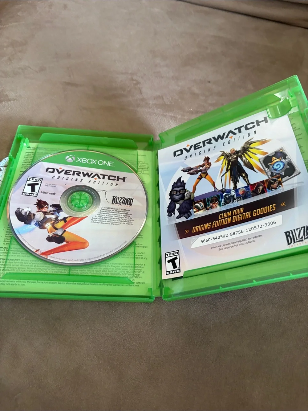 Overwatch: Origins Edition Xbox One - Green Case by Blizzard